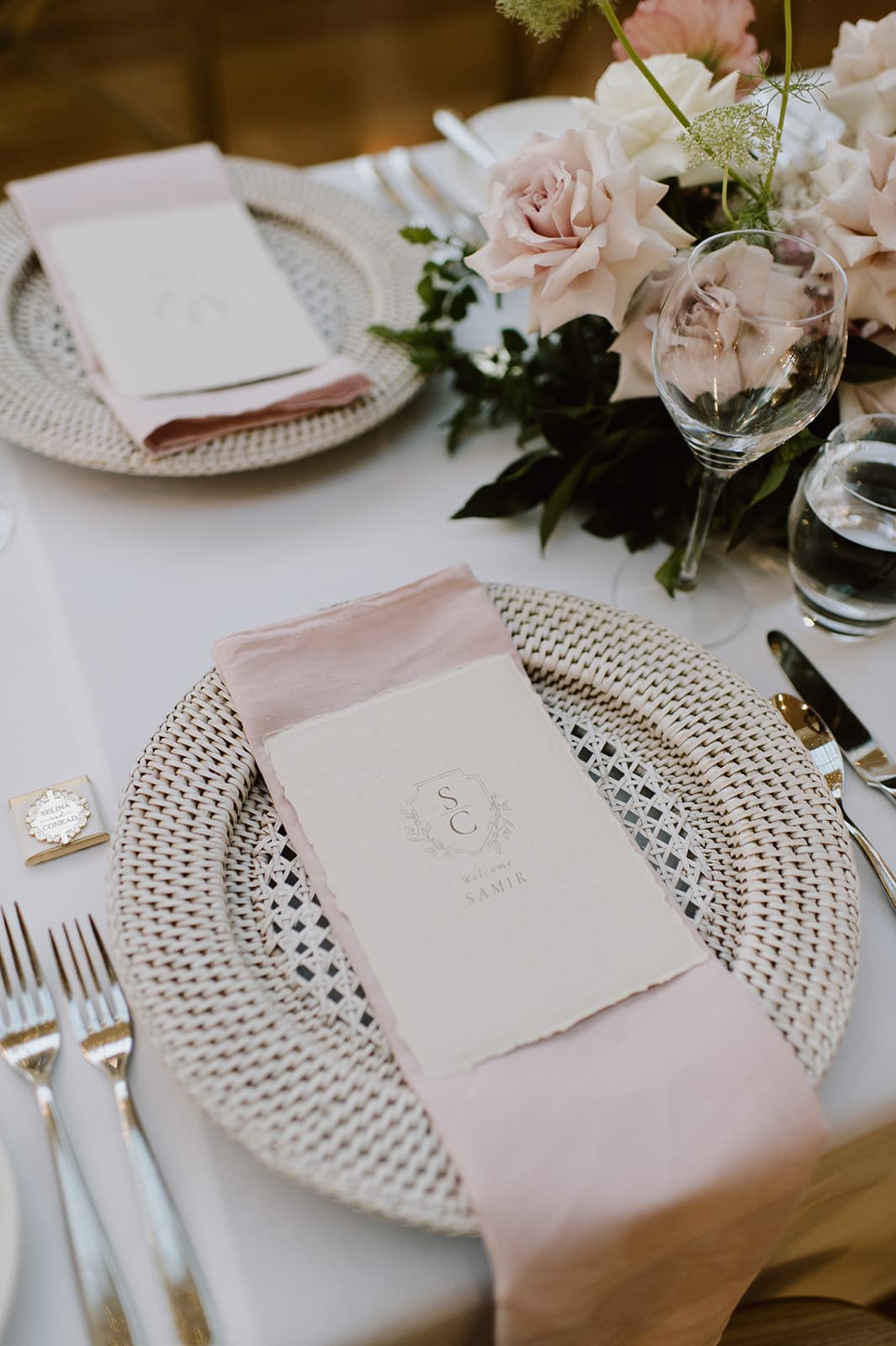 Wedding reception table setting